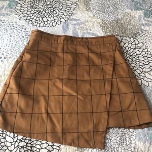 size small worn a few times kinda short !